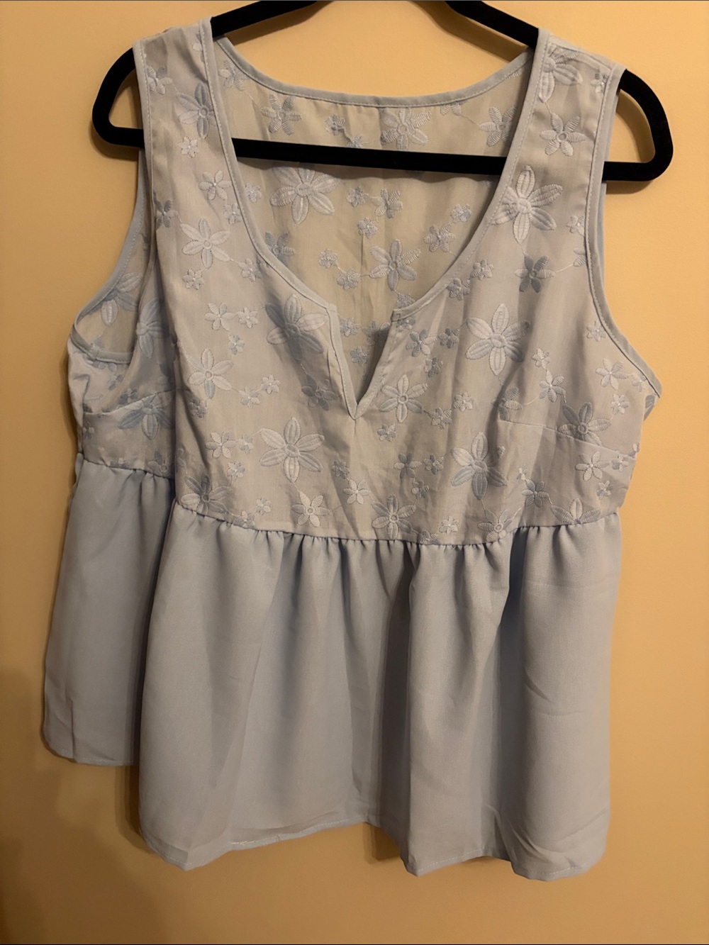 SHEIN Light Blue Floral Embroidered Peplum Tank